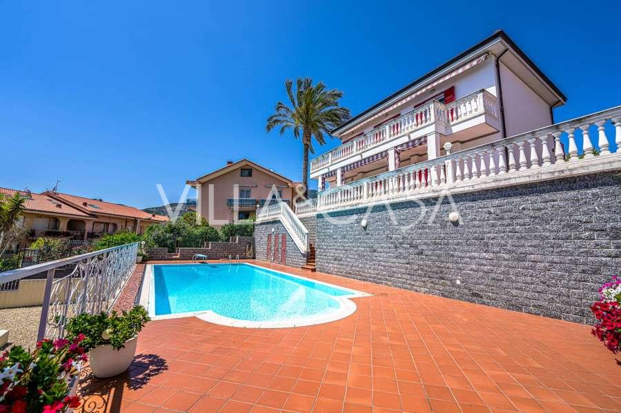 Villa avec vue sur la mer à Sanremo