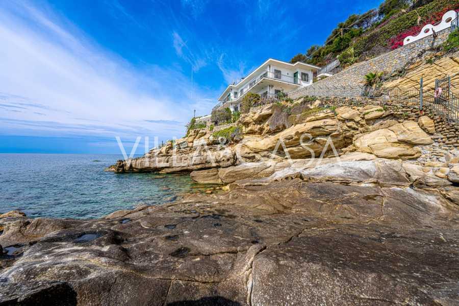 Villa dans une zone prestigieuse en Ligurie