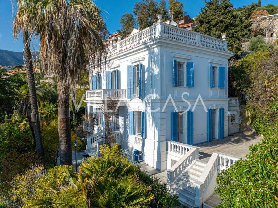 Villa avec piscine à vendre à Ospedaletti.