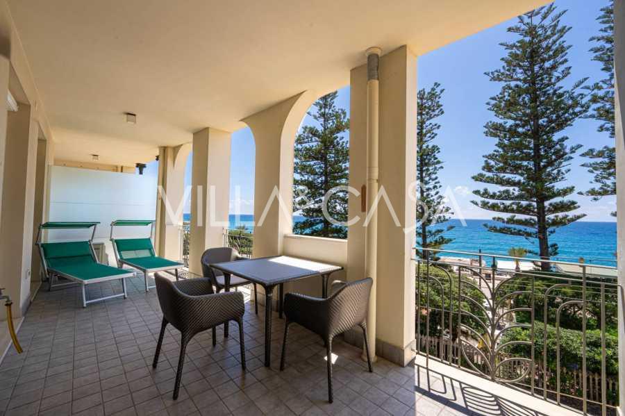 Appartement avec vue sur la mer à Bordighera.