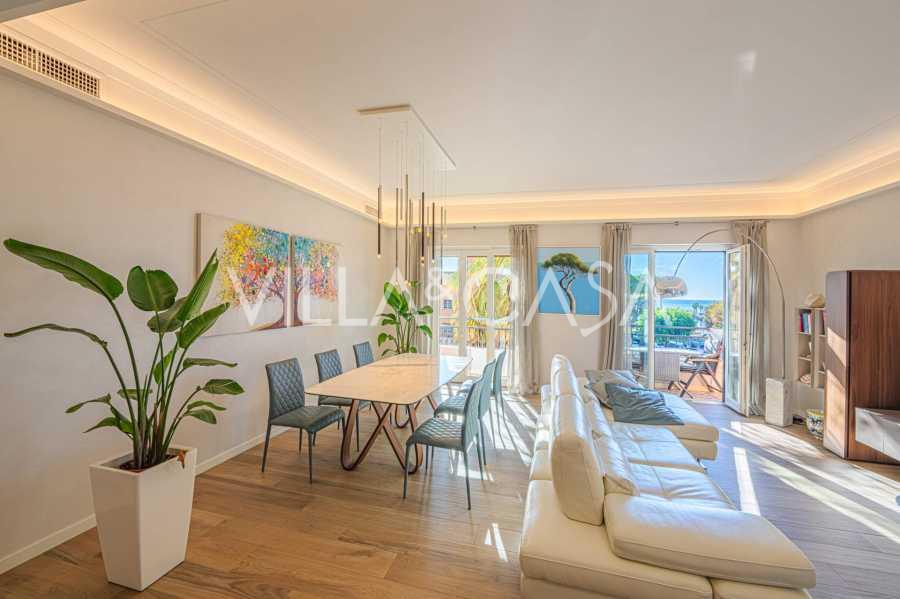 Un appartement de trois pièces est en vente à Vintimille.