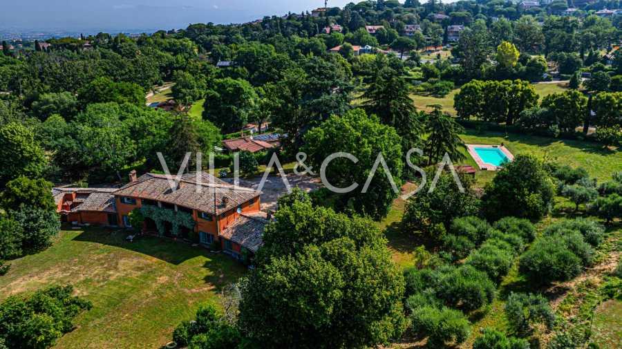 Villa avec histoire et piscine à Grottaferrata