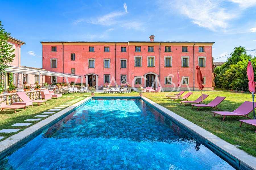 Hôtel de luxe à Reggio d'Émilie.