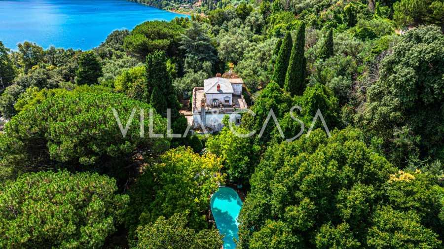 Villa de luxe à Castel Gandolfo au bord du lac Albano