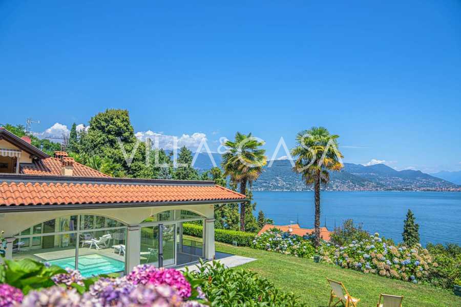 Villa de luxe au bord du lac Majeur à vendre