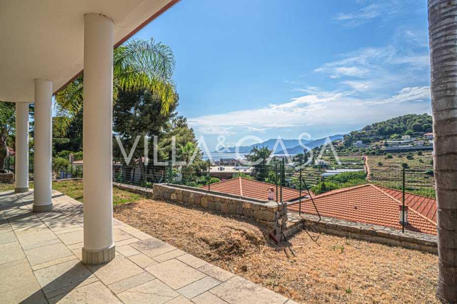 Villa moderne avec vue sur la mer à Bordighera