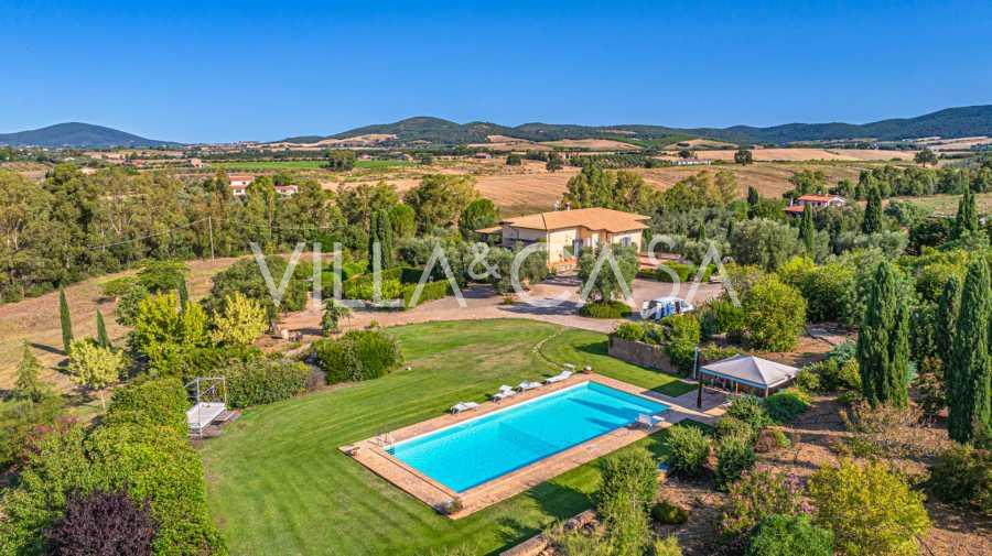 Villa de luxe à vendre à Montalto di Castro.
