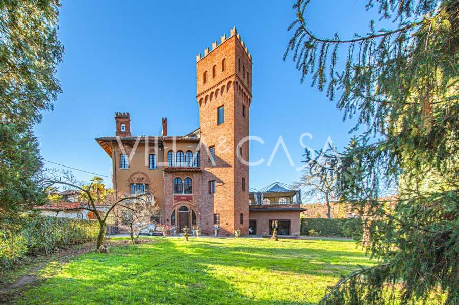 Château de luxe à vendre à Bogomanero.