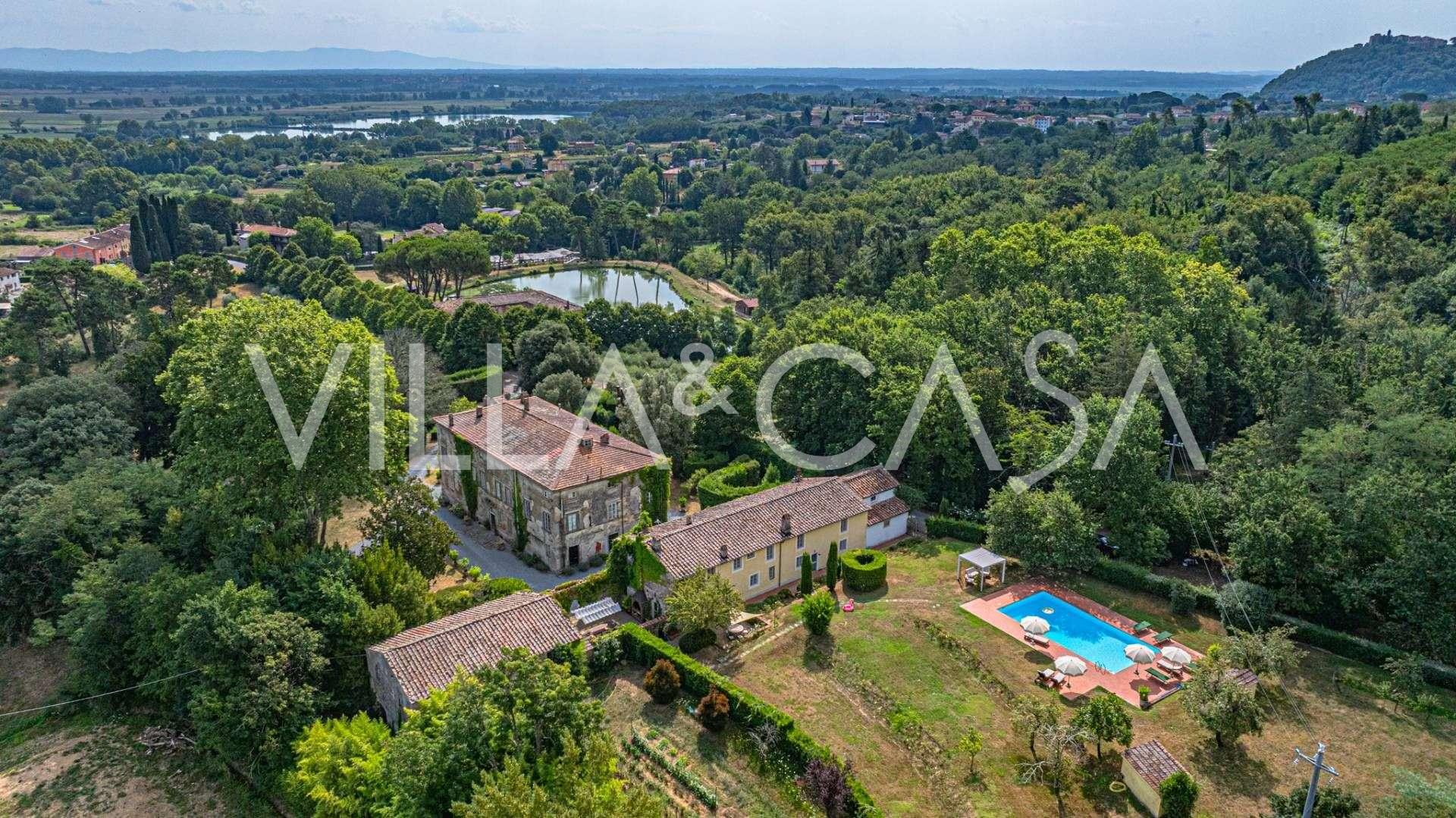Villa avec vignes à Lucques à vendre