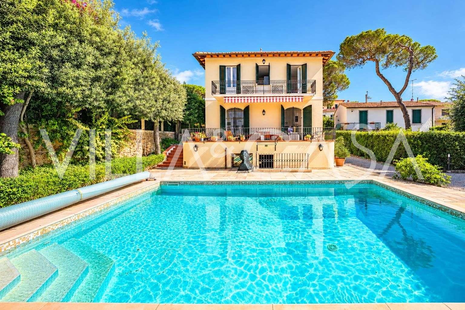 Villa en bord de mer à Castiglioncello à vendre