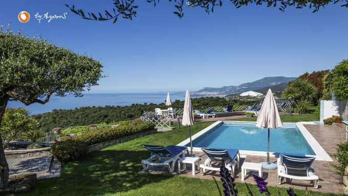 Une grande villa familiale de 550 mètres carrés à Bordighera