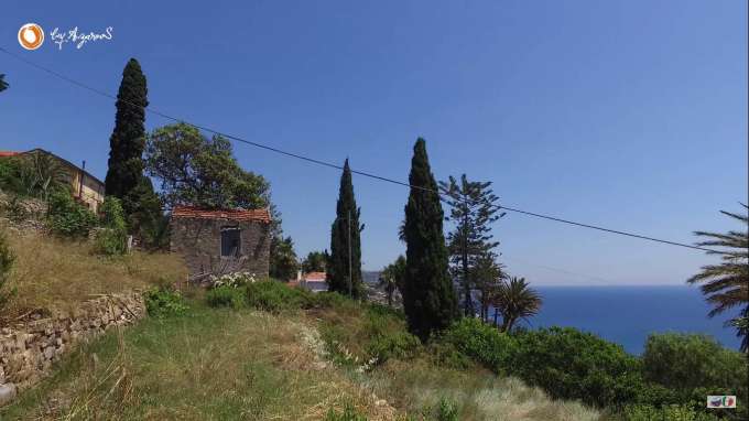 Le terrain avec le projet de maison à Bordighera.