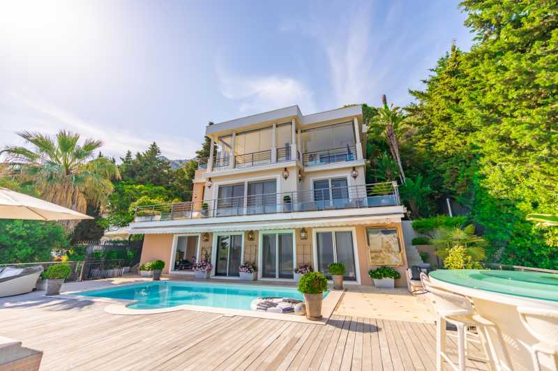 Villa au bord de la mer à Roquebrune-Cap-Martin