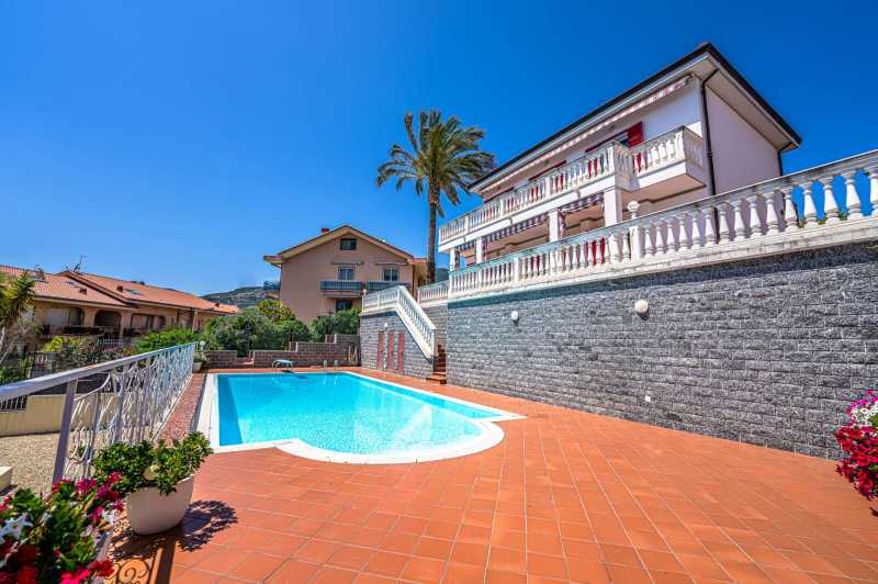 Villa avec vue sur la mer à Sanremo