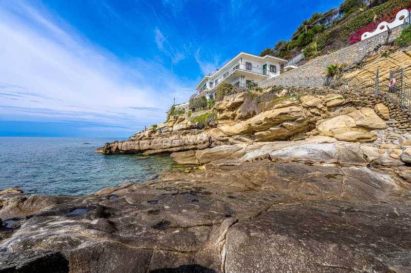 Villa dans une zone prestigieuse en Ligurie