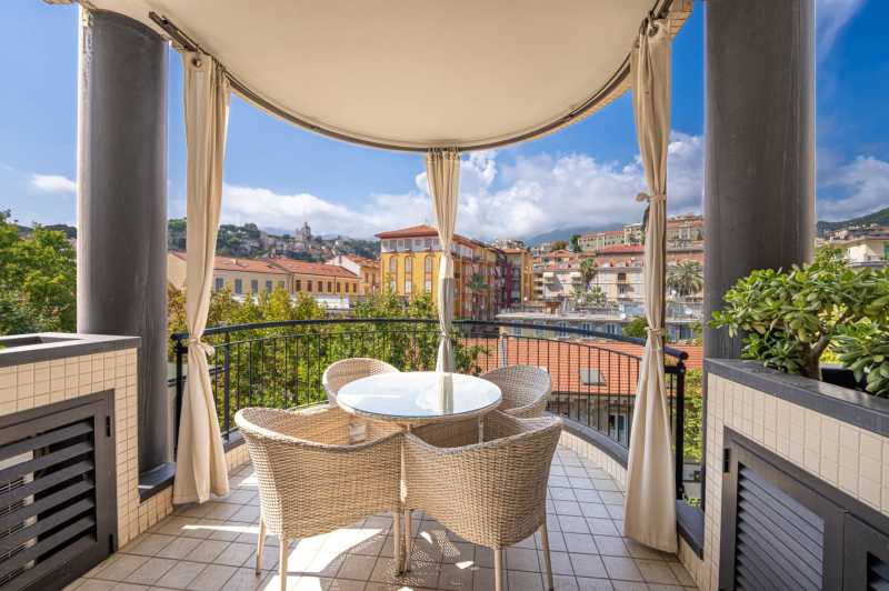 Appartement avec trois pièces au centre de Sanremo