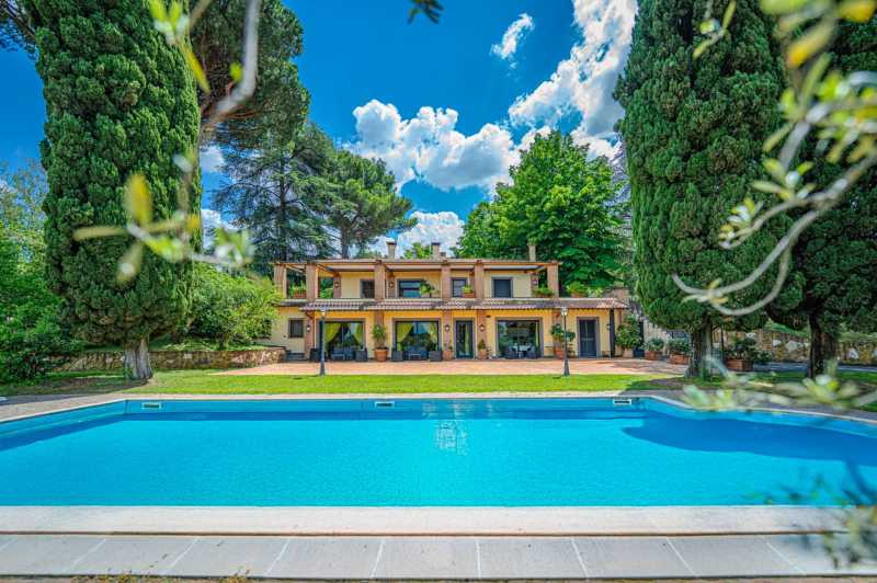 Frascati, Rome : villa de luxe avec piscine