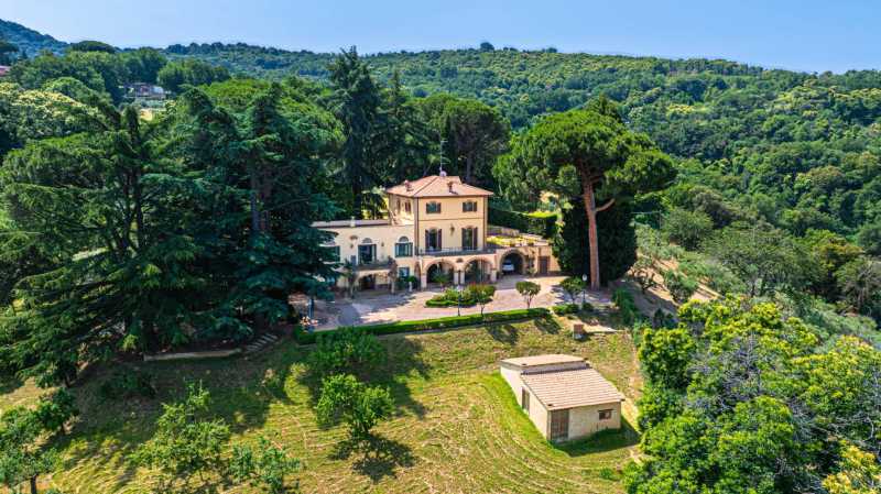 Frascati, villa de luxe près de Rome