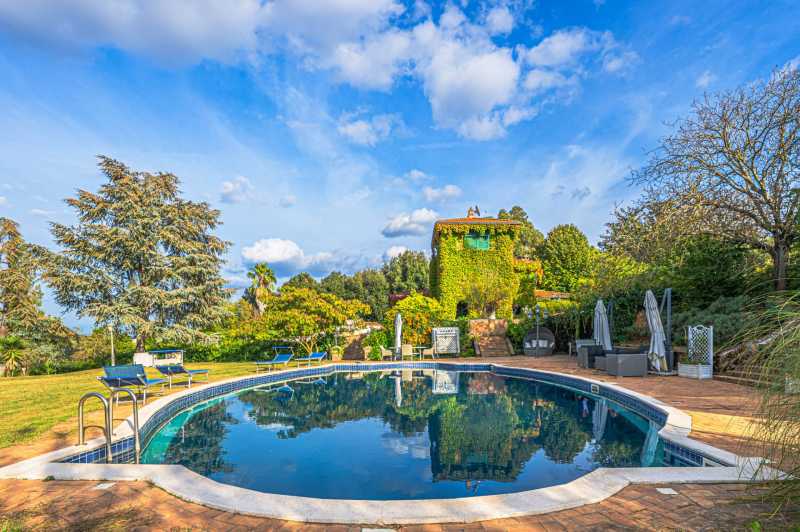 Villa à vendre près de Rome.
