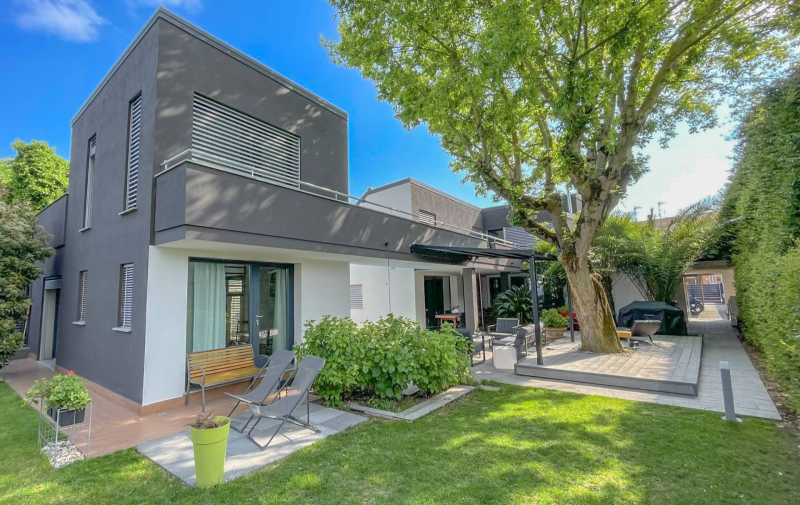 Ferrare : maison avec piscine