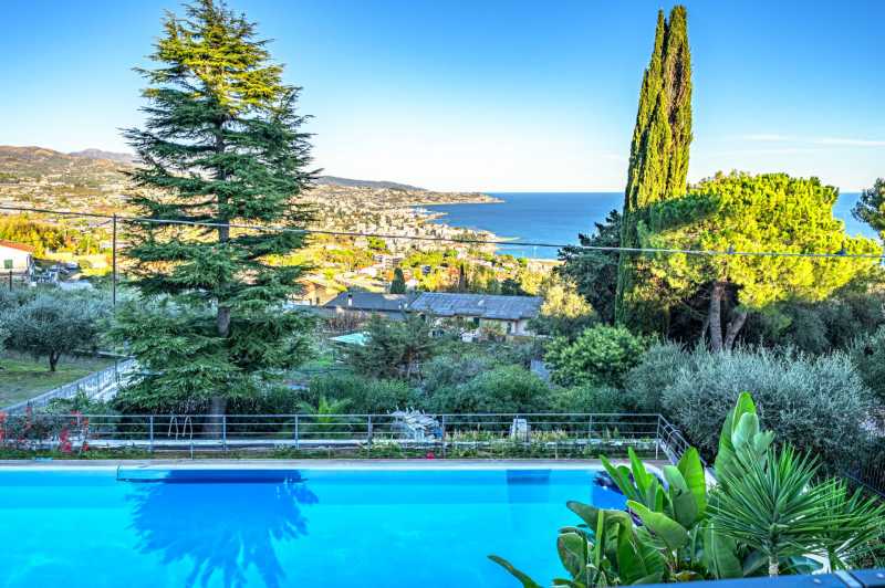 Appartement à vendre à Sanremo.