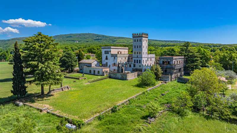 Château magnifique à vendre à Viterbo