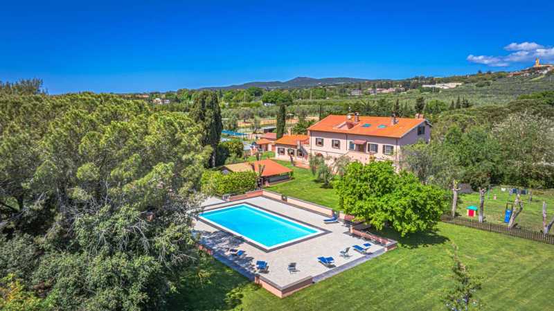 Vente d'un magnifique domaine agrotouristique en Toscane
