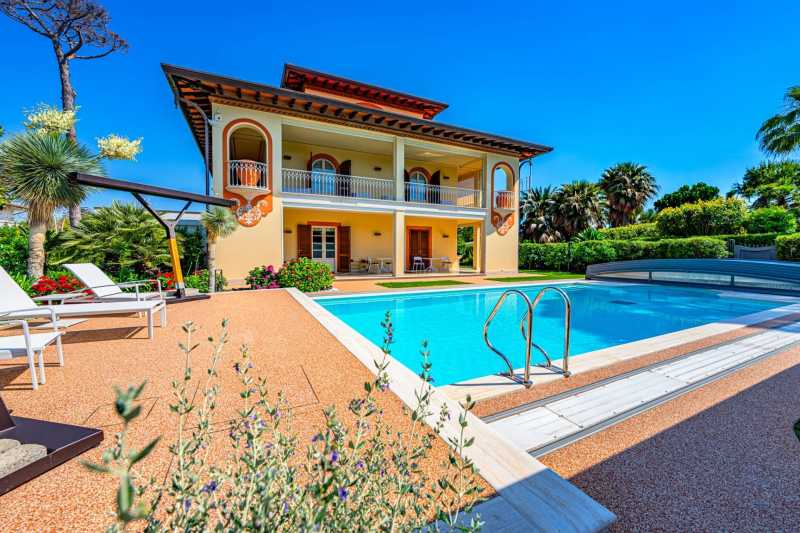 Vente d'une magnifique villa à Forte dei Marmi