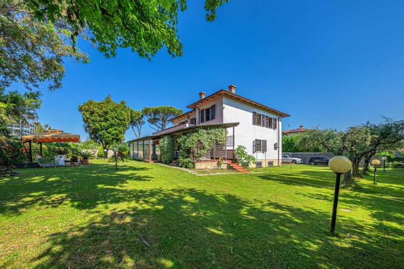 Villa de luxe à vendre à Marina di Carrara