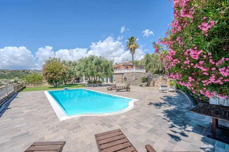 Villa magnifique à Imperia à vendre
