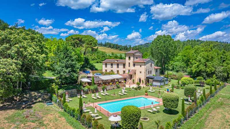 Vente d'une magnifique propriété historique près de San Gimignano