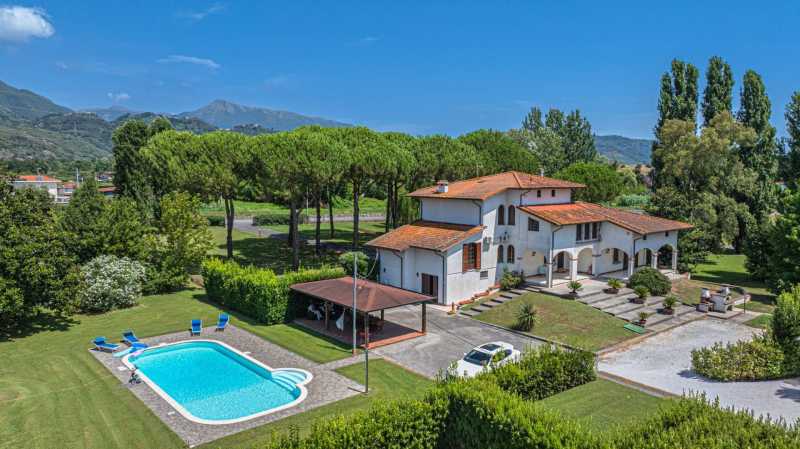 Villa avec piscine à Pietrasanta à vendre