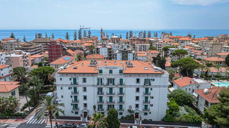 Appartement trois pièces à Bordighera à louer
