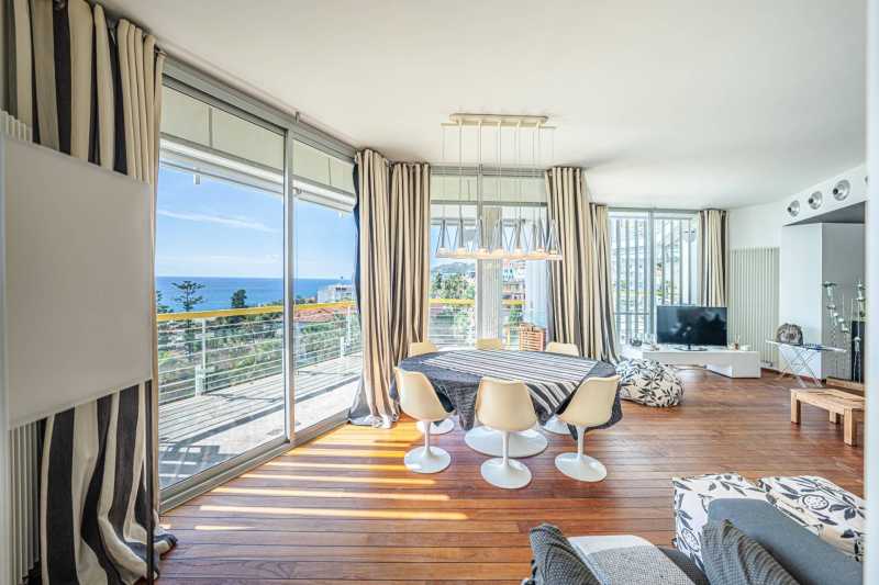 Appartement de luxe à vendre en bord de mer à Sanremo