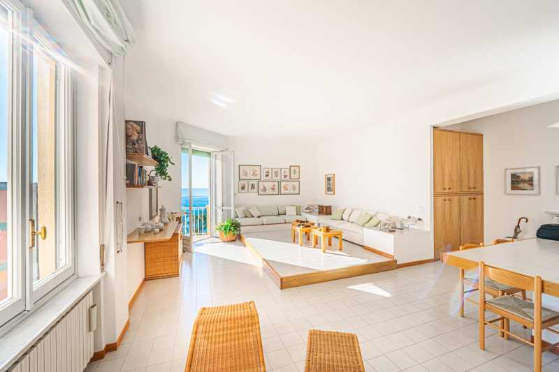 Appartement en bord de mer à Sanremo, option luxueuse à vendre