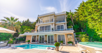 Villa au bord de la mer à Roquebrune-Cap-Martin