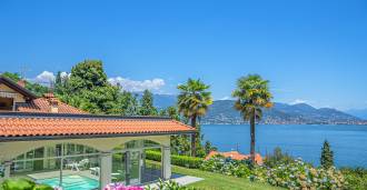 Villa de luxe au bord du lac Majeur à vendre