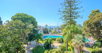 Un appartement de luxe est à louer à Sanremo.