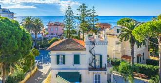 Villa confortable à vendre à Santa Marinella.