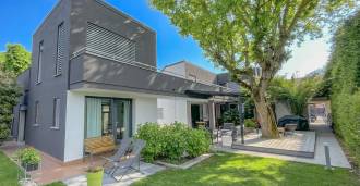 Manoir avec piscine à Ferrare.