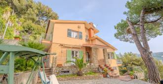 Villa avec vue sur la mer à Bordighera.