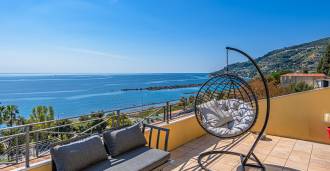 Vente magnifique villa en bord de mer à Ospedaletti