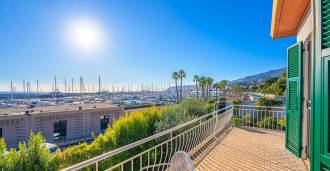 Villa élégante en front de mer à Sanremo à louer