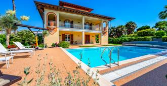 Vente d'une magnifique villa à Forte dei Marmi