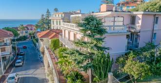 Appartement en bord de mer à Ospedaletti à vendre