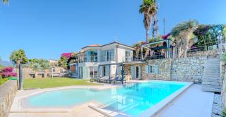 Villa Monet avec piscine et vue mer imprenable à Bordighera