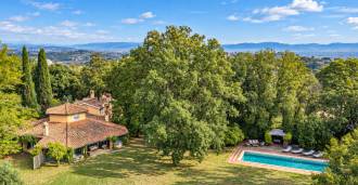 Villa avec piscine et vue panoramique à Rome à vendre