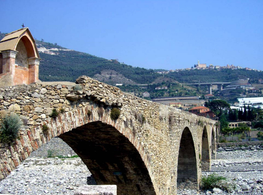 Arma di Taggi en Italie et son pont de 260 mètres 2021