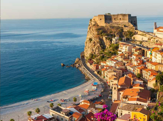 La Calabre est un tourisme et une station balnéaire en Italie